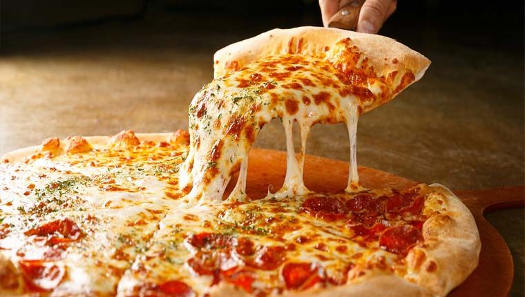 Pizza no café da manhã é mais saudável do que cereal matinal, segundo nutricionista
