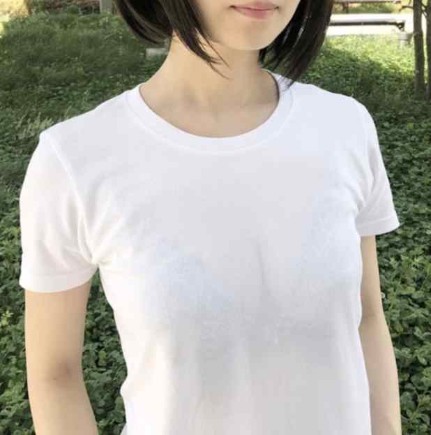 camiseta transparente do Japão