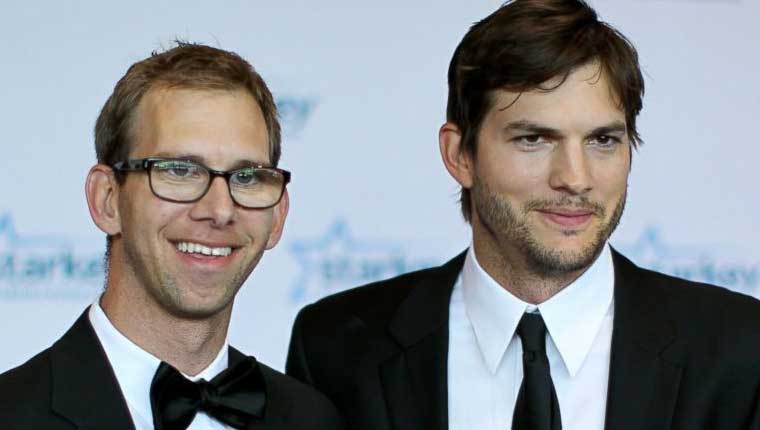 Ashton-Kutcher-e-Michael-Kutcher-famosos-com-irmãos-gêmeos