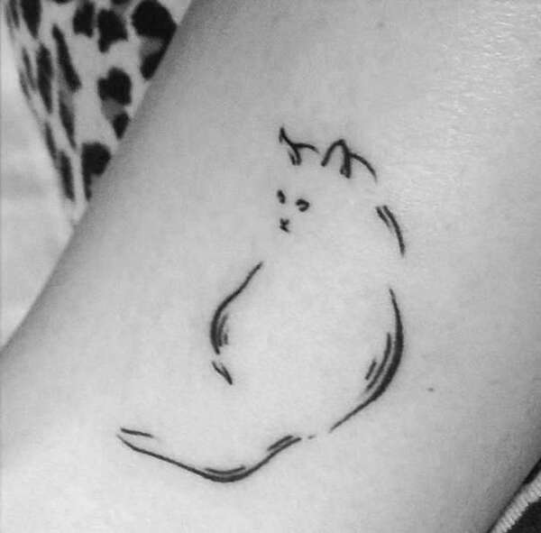 tatuagens minimalistas de gatinhos modelos