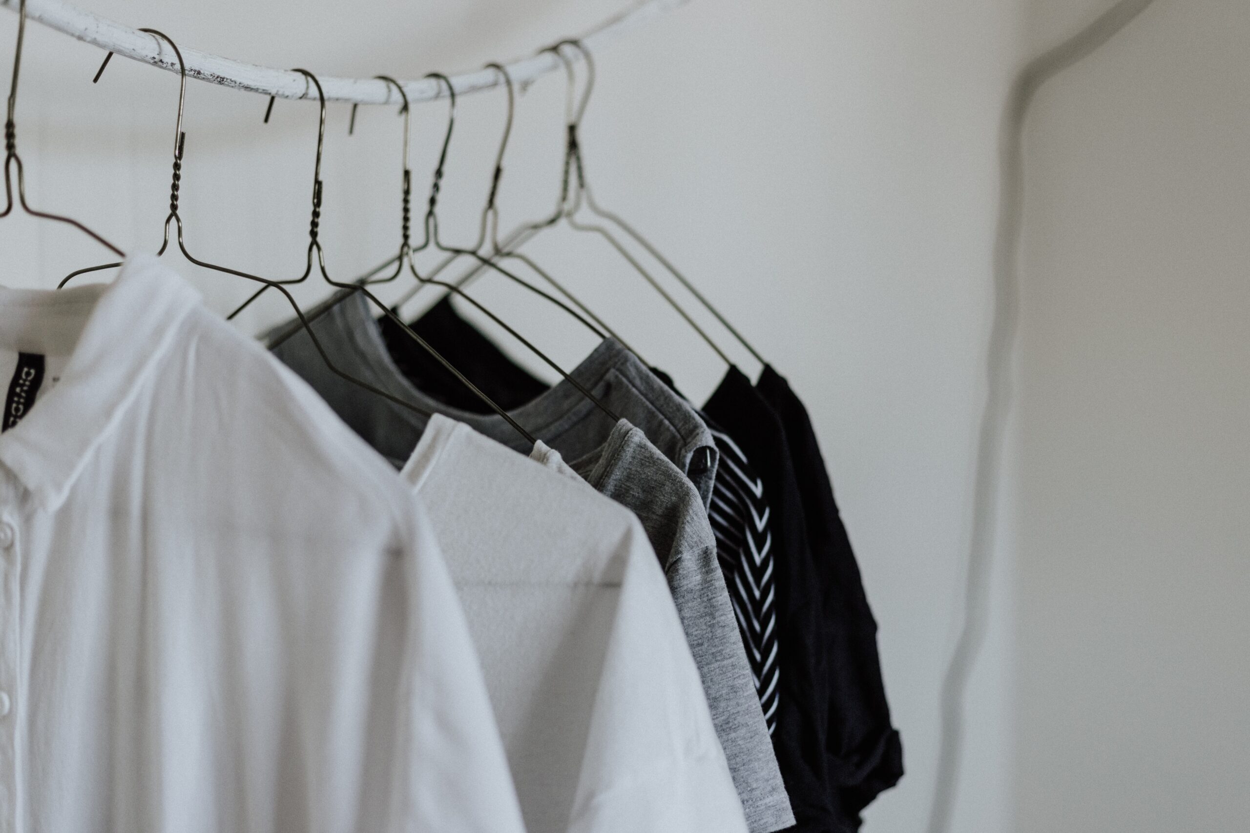Como tirar manchas de roupa com bicarbonato