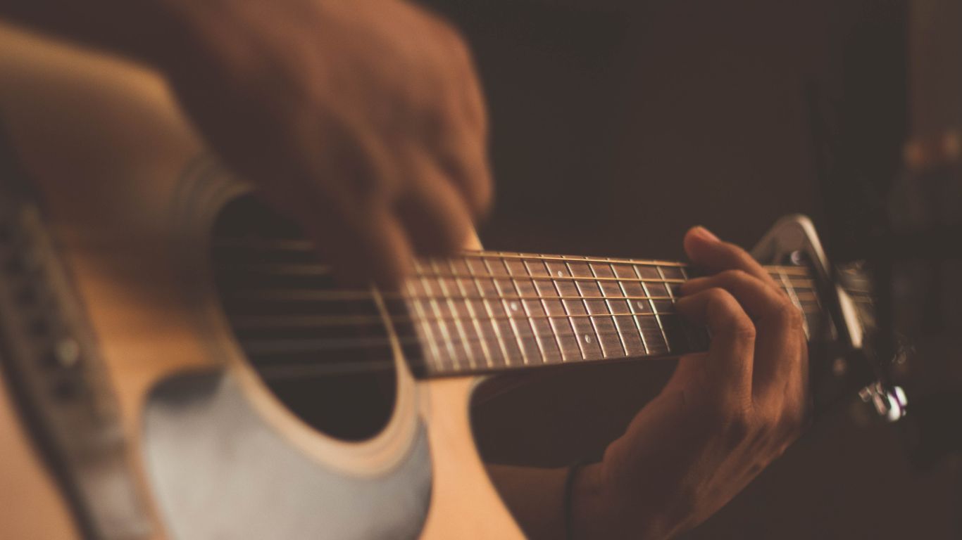 Qual é o instrumento musical mais fácil de tocar aprender